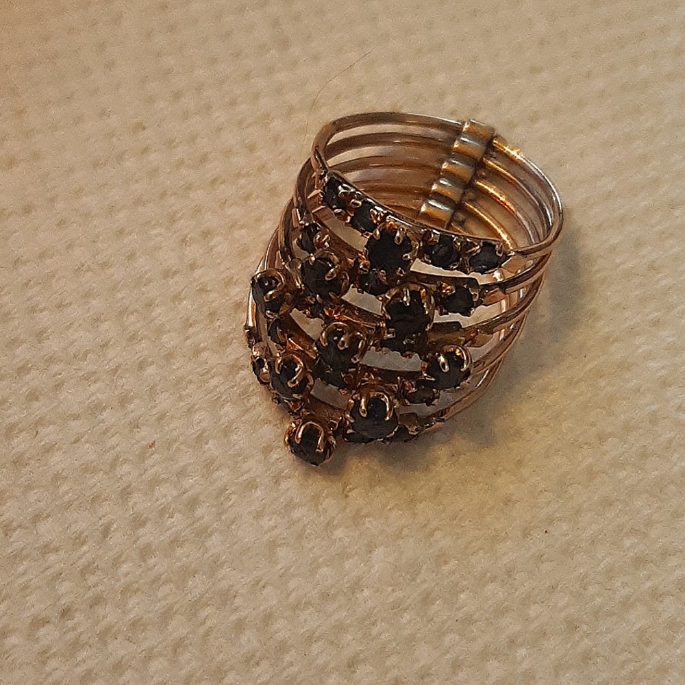 10k yellow gold 5 hinged  sapphire ring